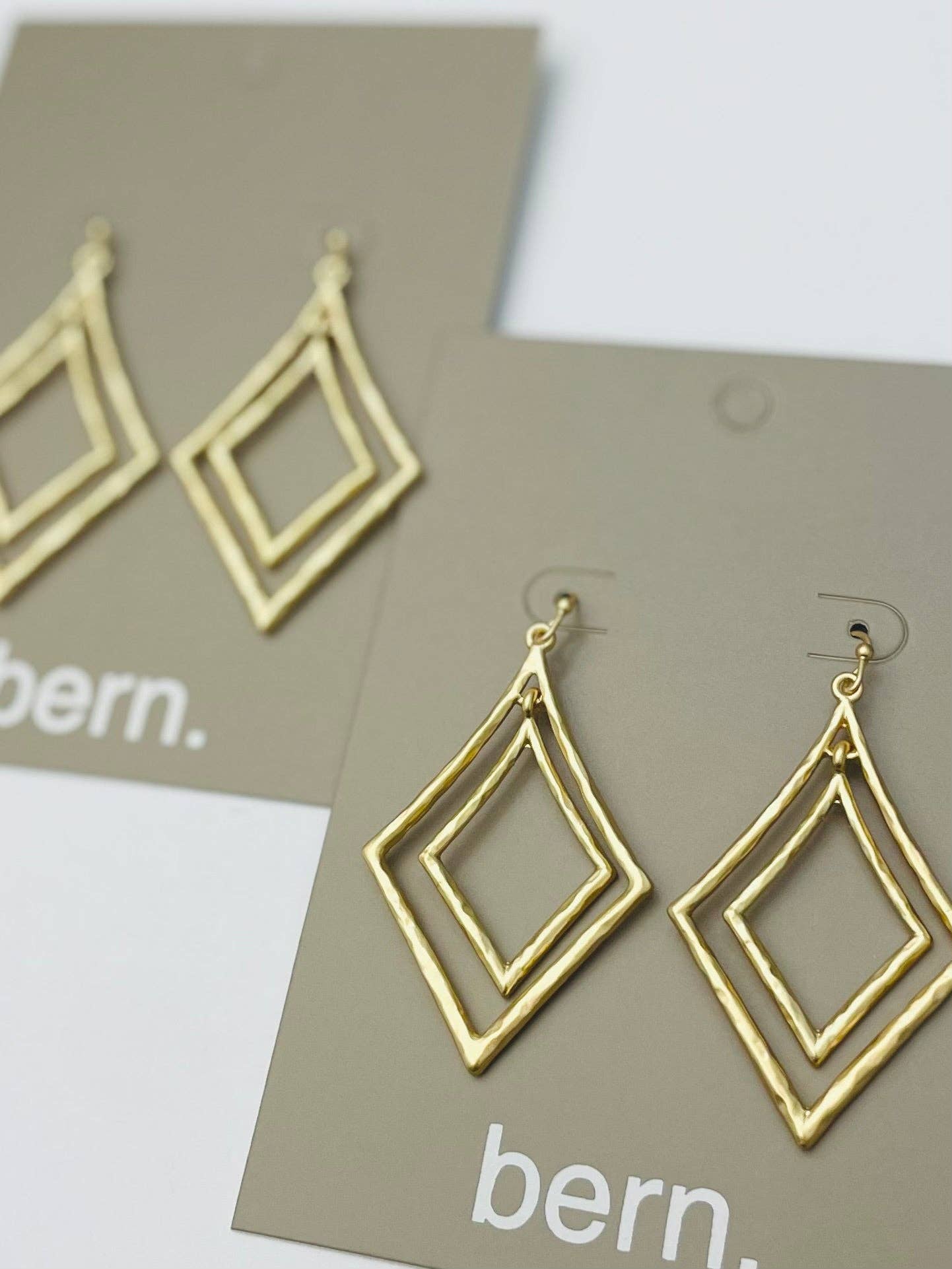 Double Diamond (vintage gold)